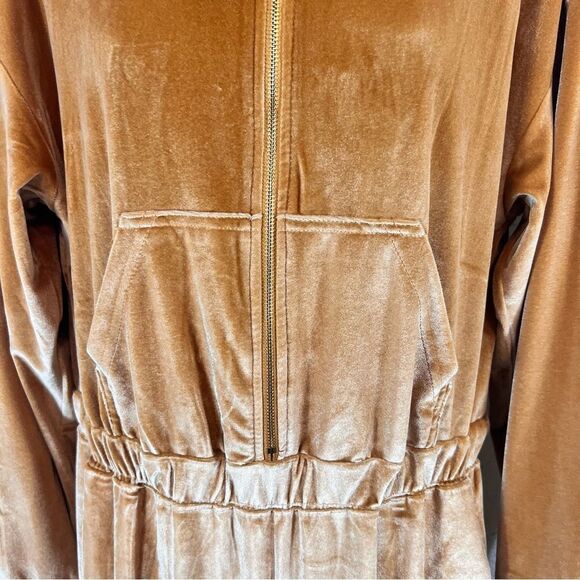 Fabletics Goldenrod Light Honey Velour Velvet Wide Leg Zip Up Jumpsuit - Picture 5 of 12